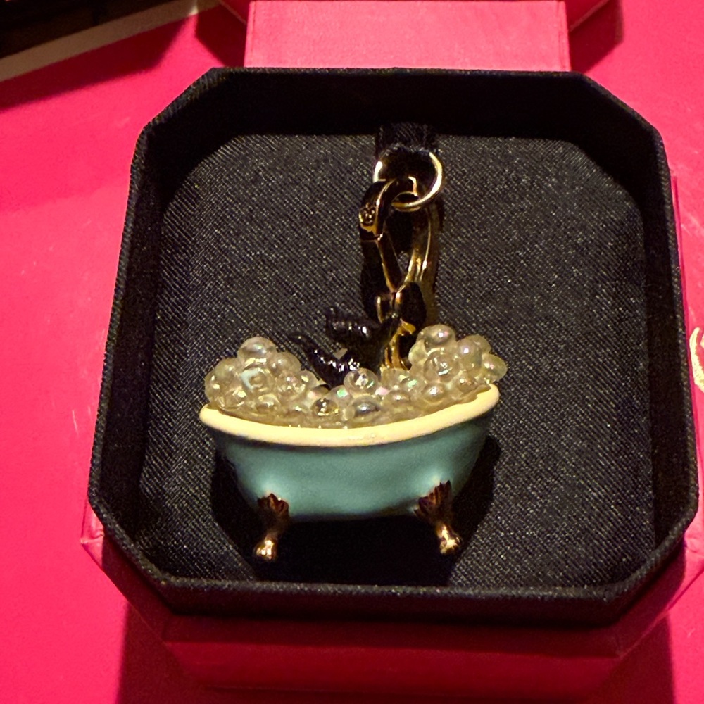 Juicy Couture Bubble bath charm Y2K